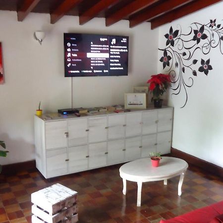 Iris Hostel Medellín Zewnętrze zdjęcie