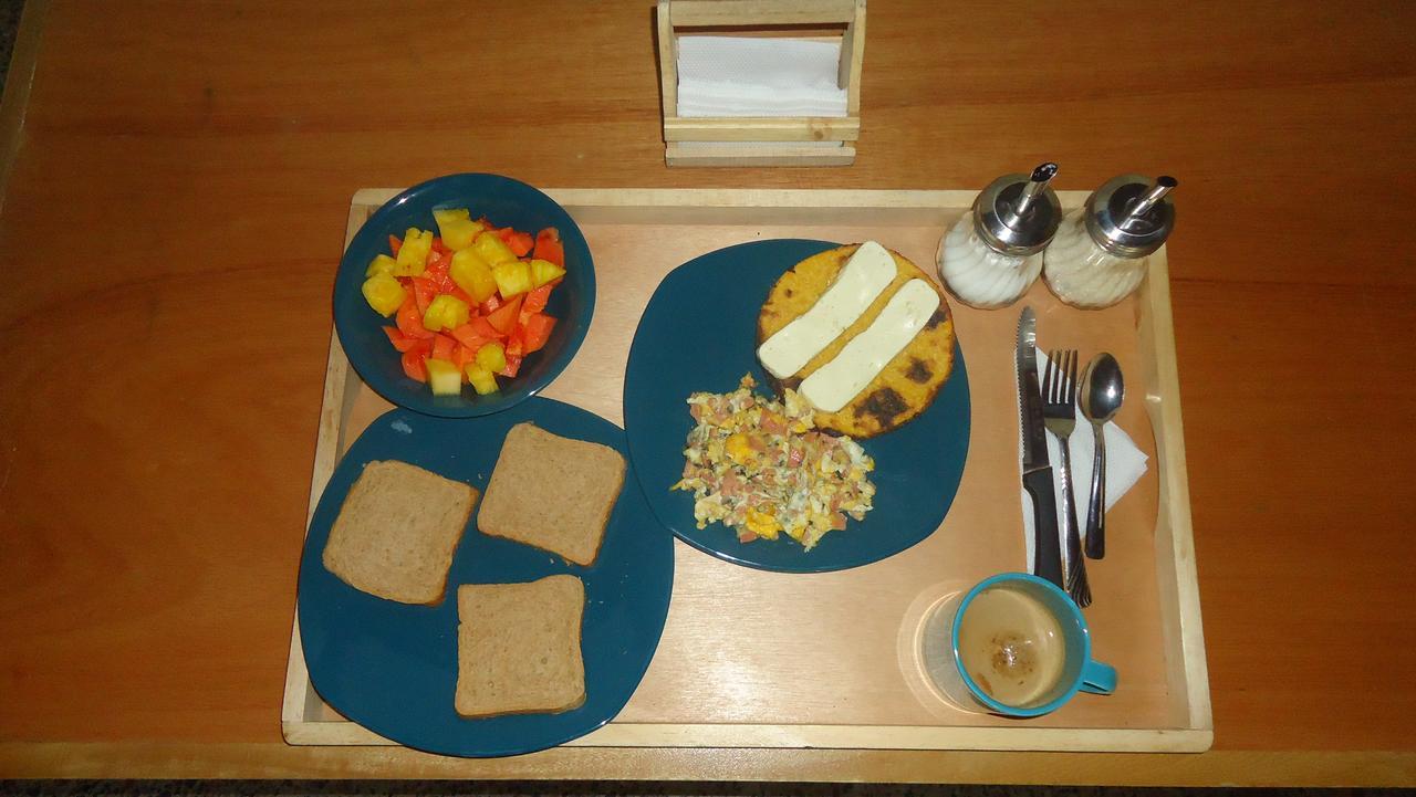 Iris Hostel Medellín Zewnętrze zdjęcie
