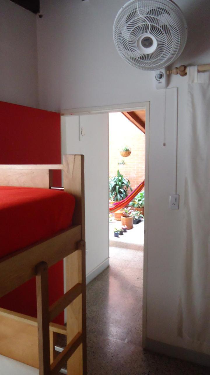 Iris Hostel Medellín Zewnętrze zdjęcie