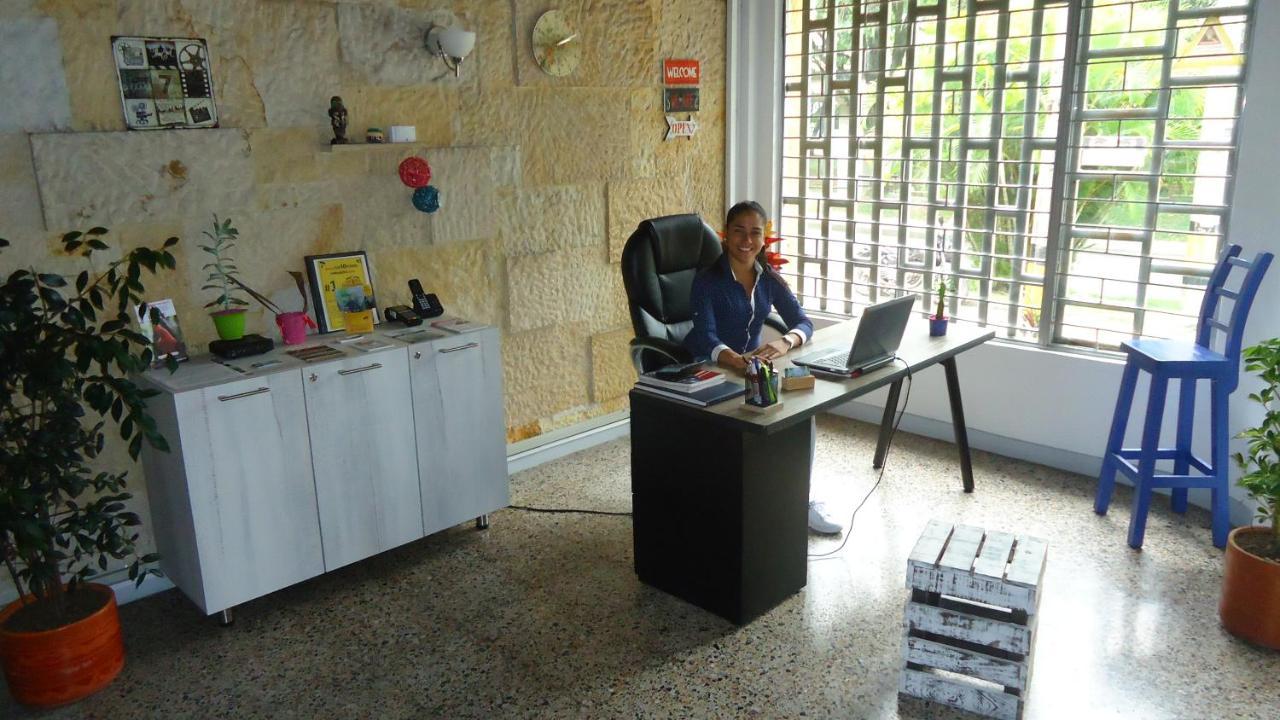 Iris Hostel Medellín Zewnętrze zdjęcie